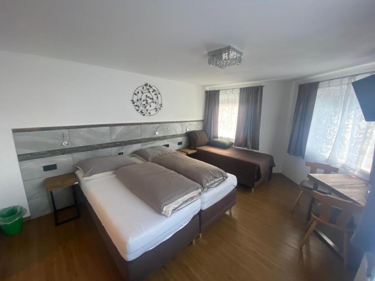Haus Eder Steiner Bed & Breakfast *